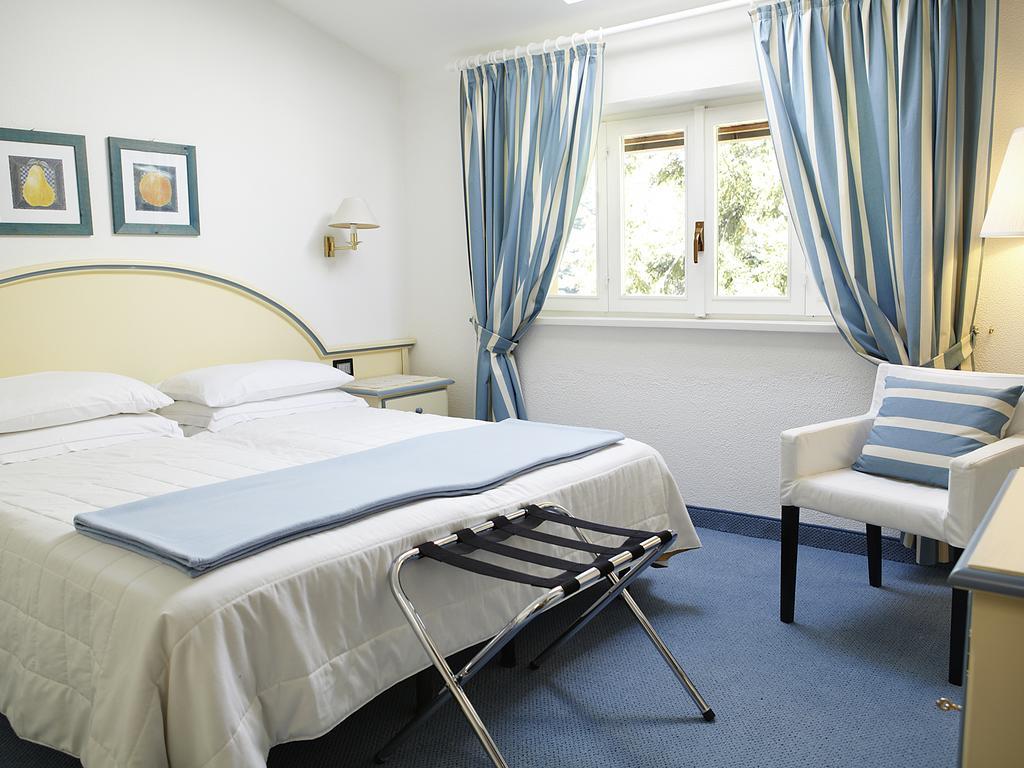 Albergo Milano Snc Lanzo dʼIntelvi Szoba fotó