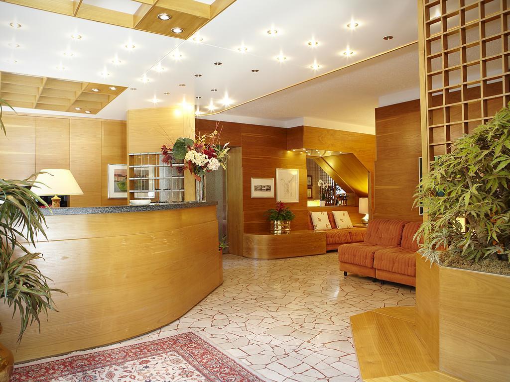 Albergo Milano Snc Lanzo dʼIntelvi Kültér fotó